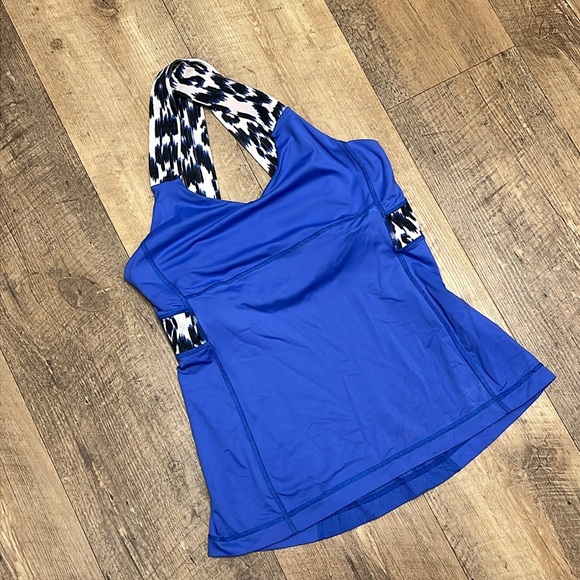 Lululemon Ikat Push Your Limits Tank w/animal print Cris-Cross straps - Blue💙 - Picture 3 of 7